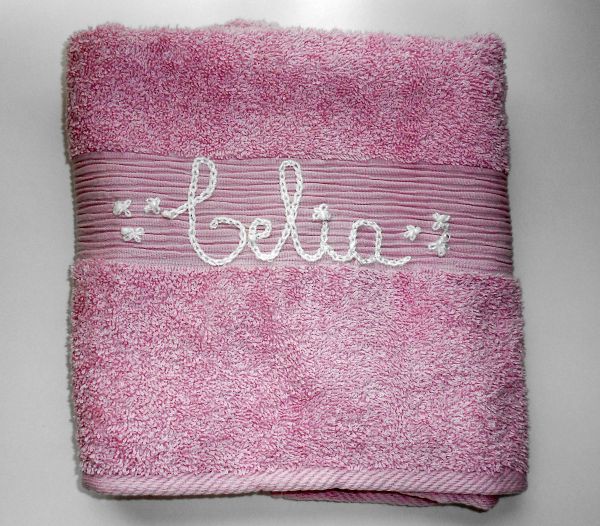 Toalha de lavabo bordada